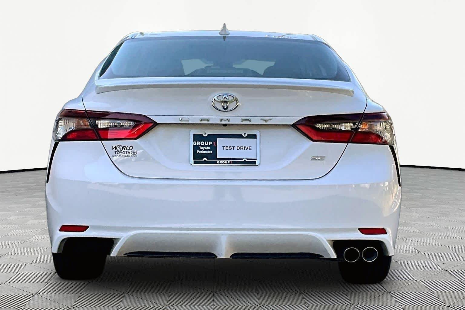 Used 2022 White Toyota SE image 5