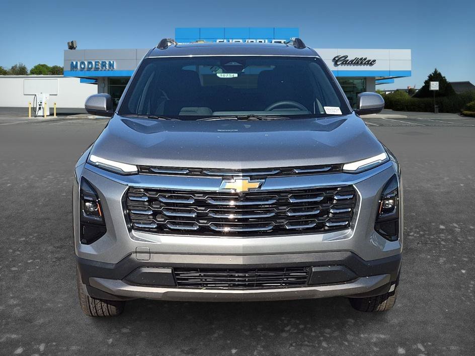 2027 Chevrolet Equinox LT - Photo 8