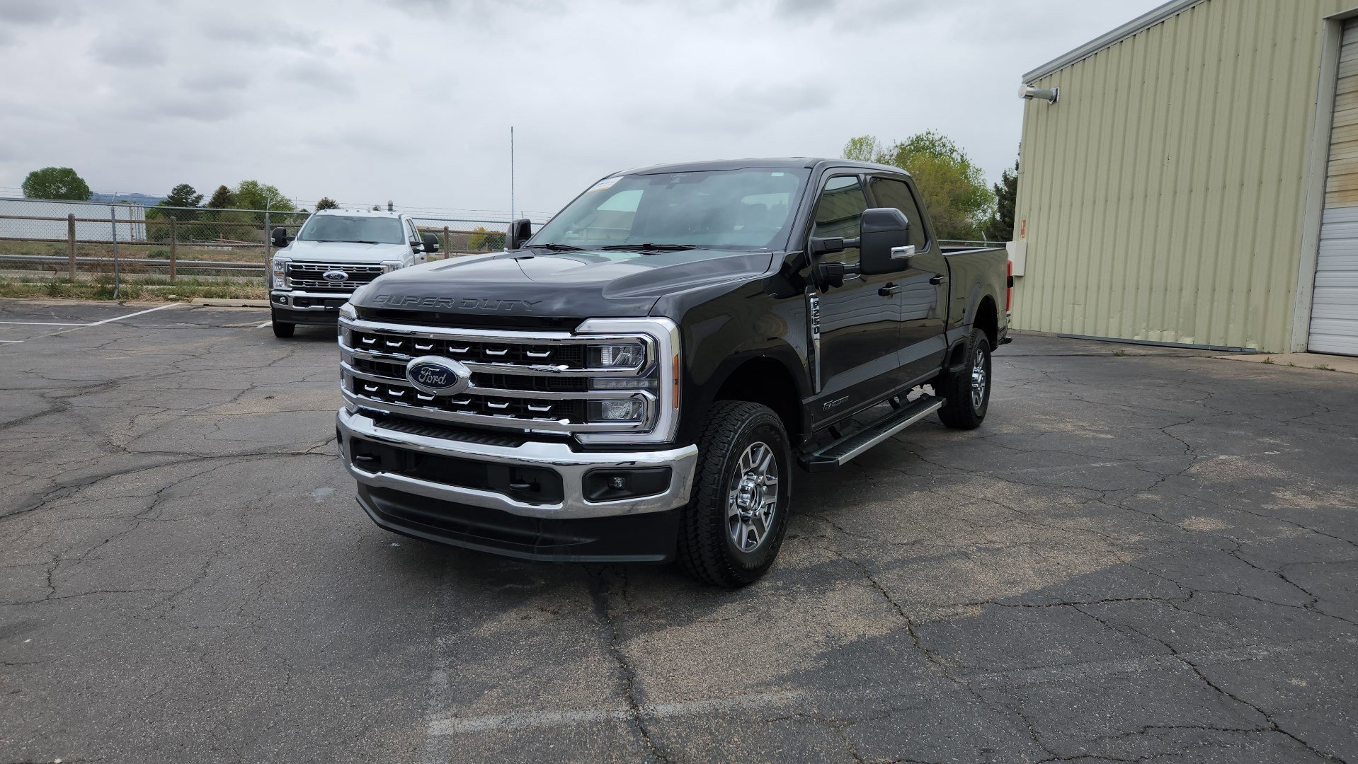 Used 2025 Black Metallic Ford LARIAT image 2