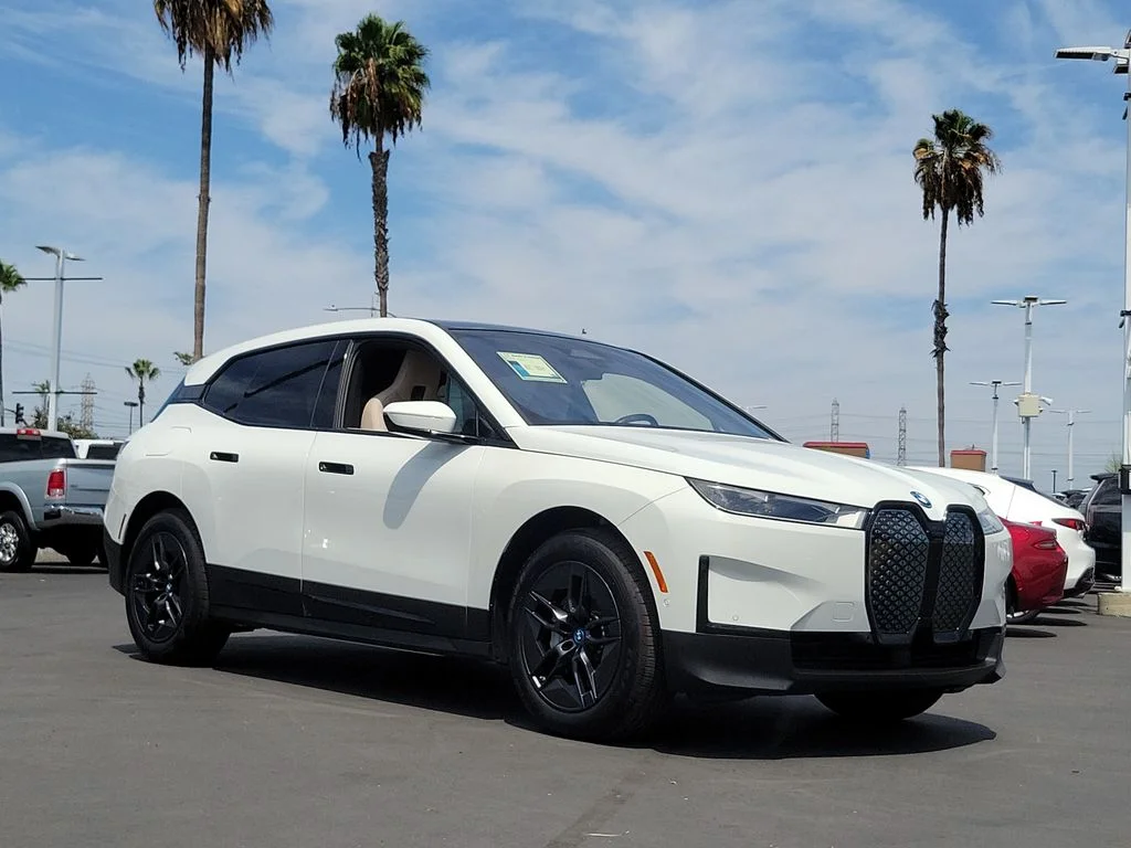 2025 BMW iX 50 - Photo 34