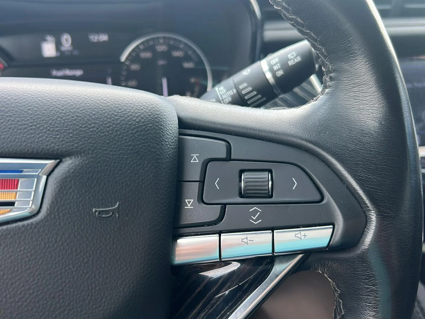 2024 Cadillac XT6 Premium Luxury - Photo 17
