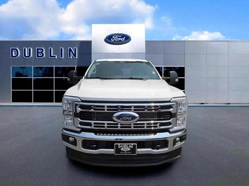 New 2026 Oxford White Ford F-250® XLT image 2
