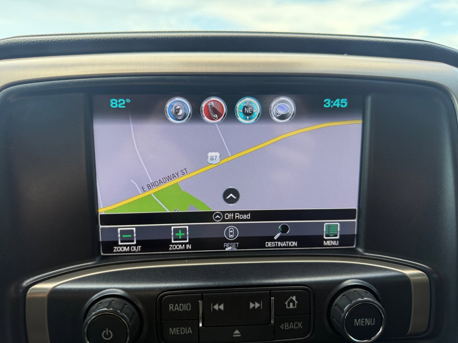 Used 2019 WHITE FROST TRICOAT GMC Denali image 14