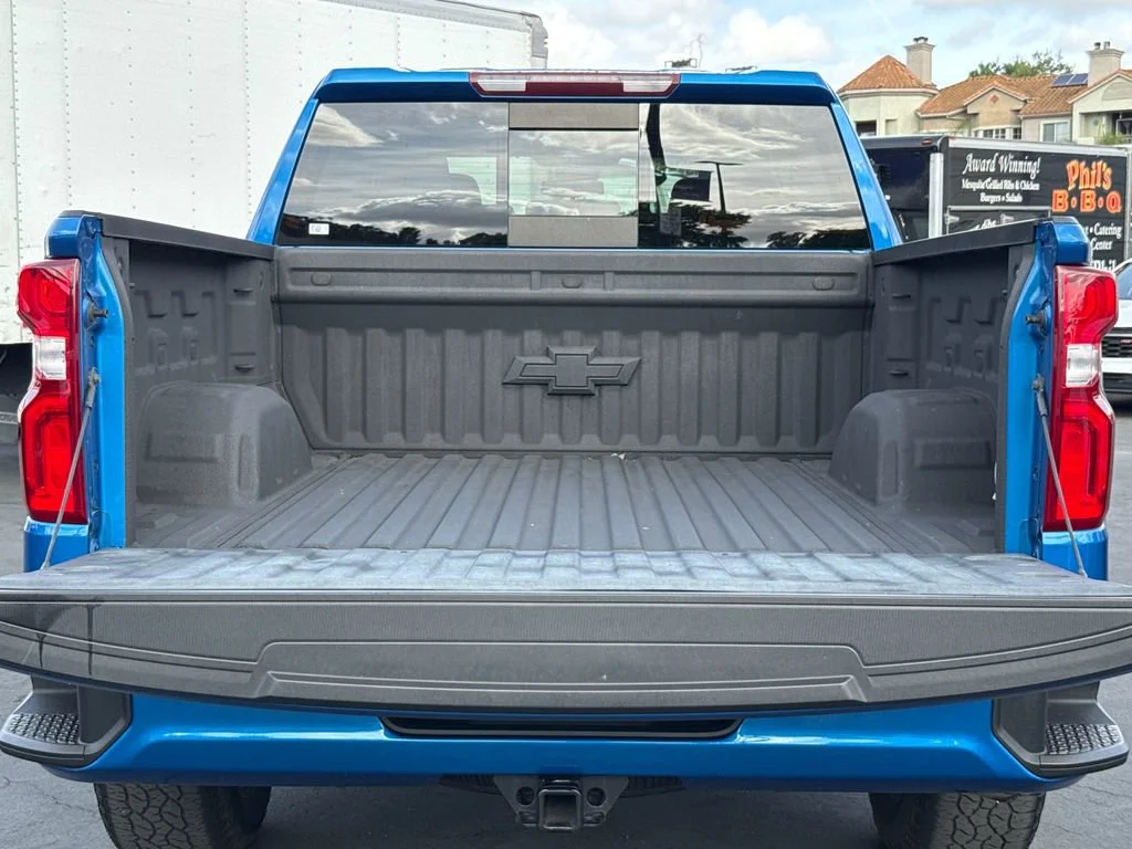 Used 2022 Glacier Blue Metallic Chevrolet RST image 12
