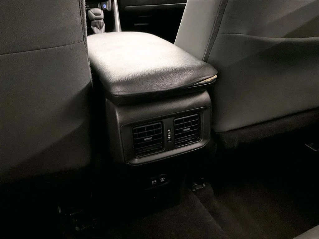 Used 2020 Silver Toyota XLE image 37