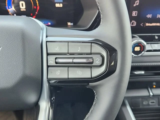 New 2026 Summit White Chevrolet LT image 29
