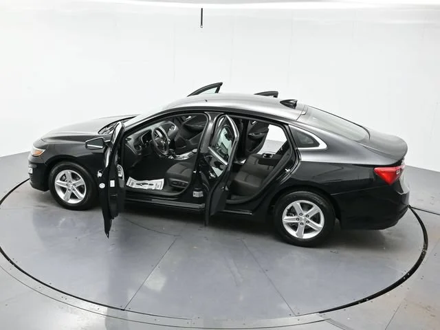Used 2024 Mosaic Black Metallic Chevrolet 1LT image 40