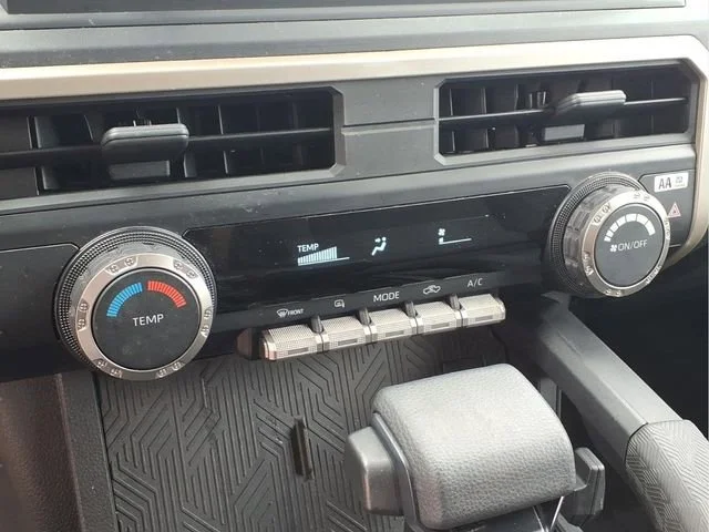 Used 2025  Toyota SR image 9