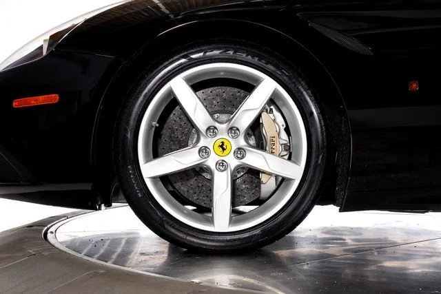 Used 2017 Nero Ferrari T image 17