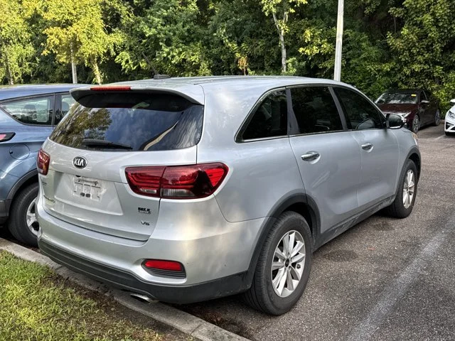 Used 2019 Silver Kia LX image 6