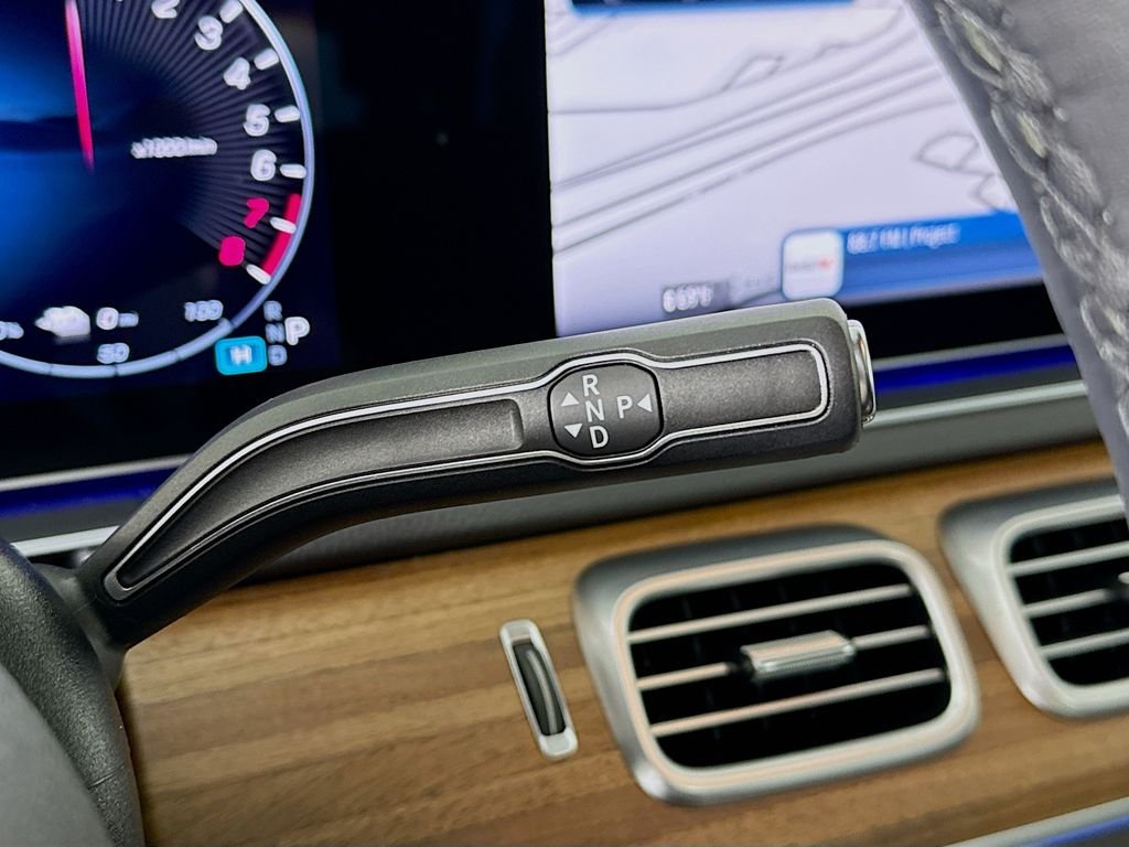 Used 2025  Mercedes-Benz GLE 450e image 18