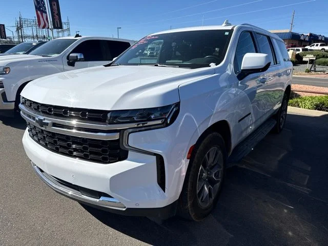 2022 Chevrolet Suburban's photo