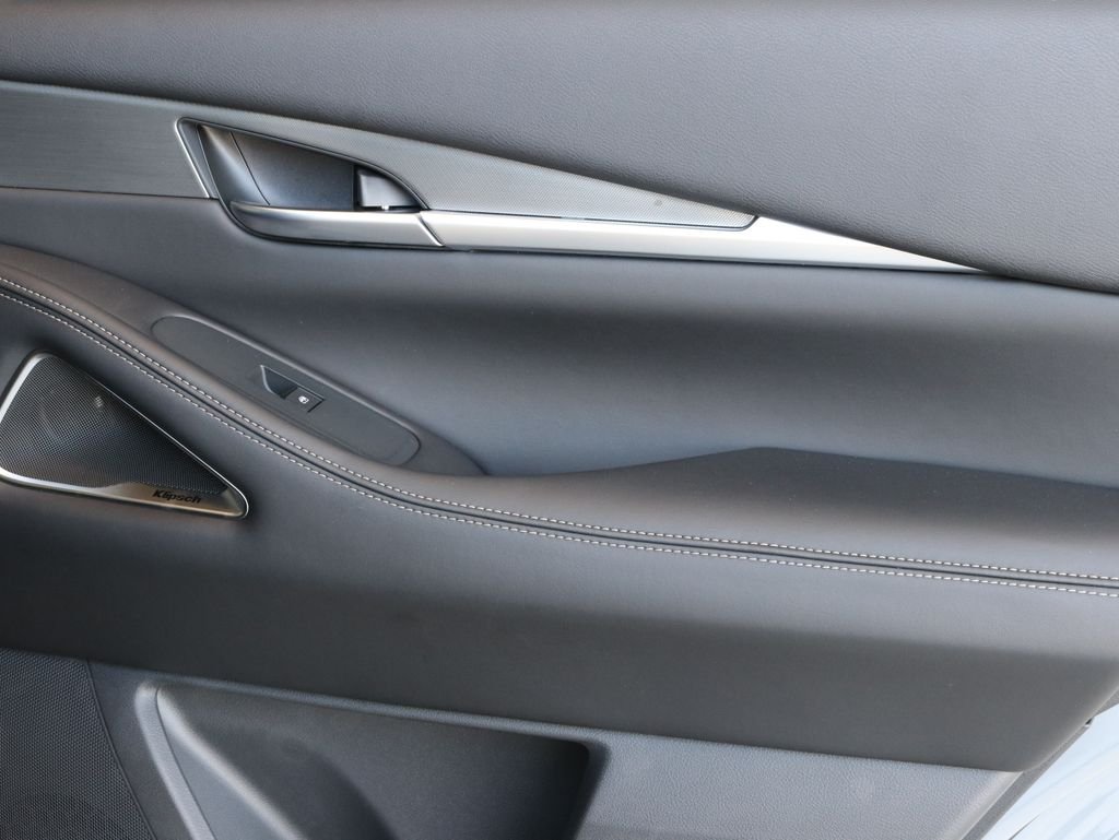 New 2027 HARBOR GRAY INFINITI Luxe AWD image 39
