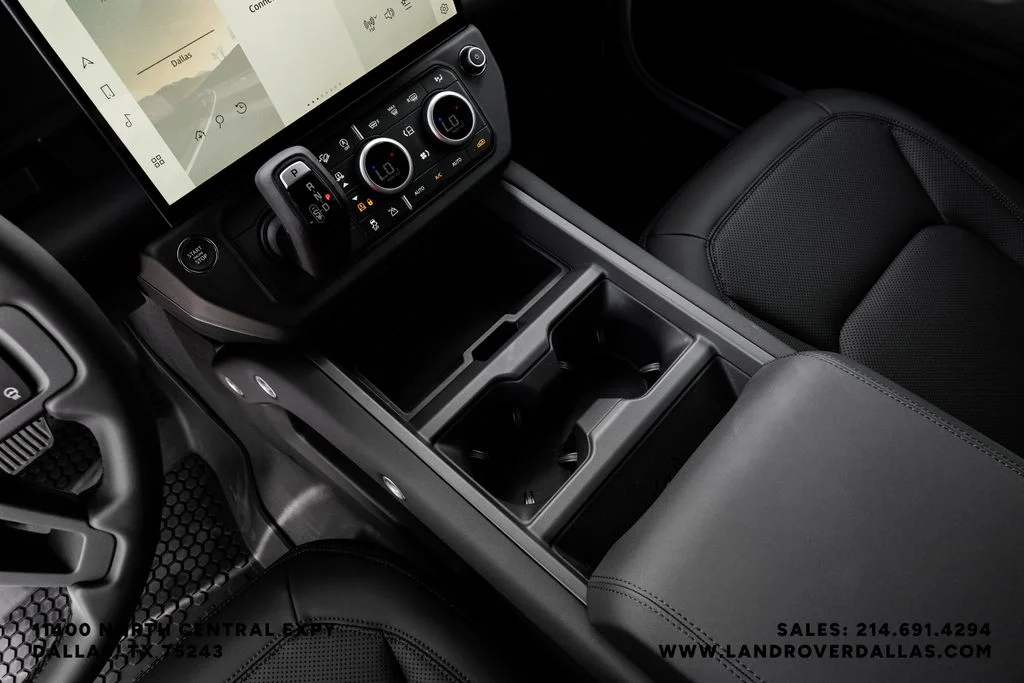 New 2026 Fuji White Land Rover S image 29
