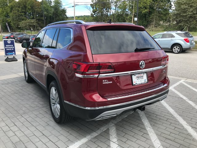 Used 2019 Fortana Red Metallic Volkswagen 3.6L V6 SEL Premium image 6