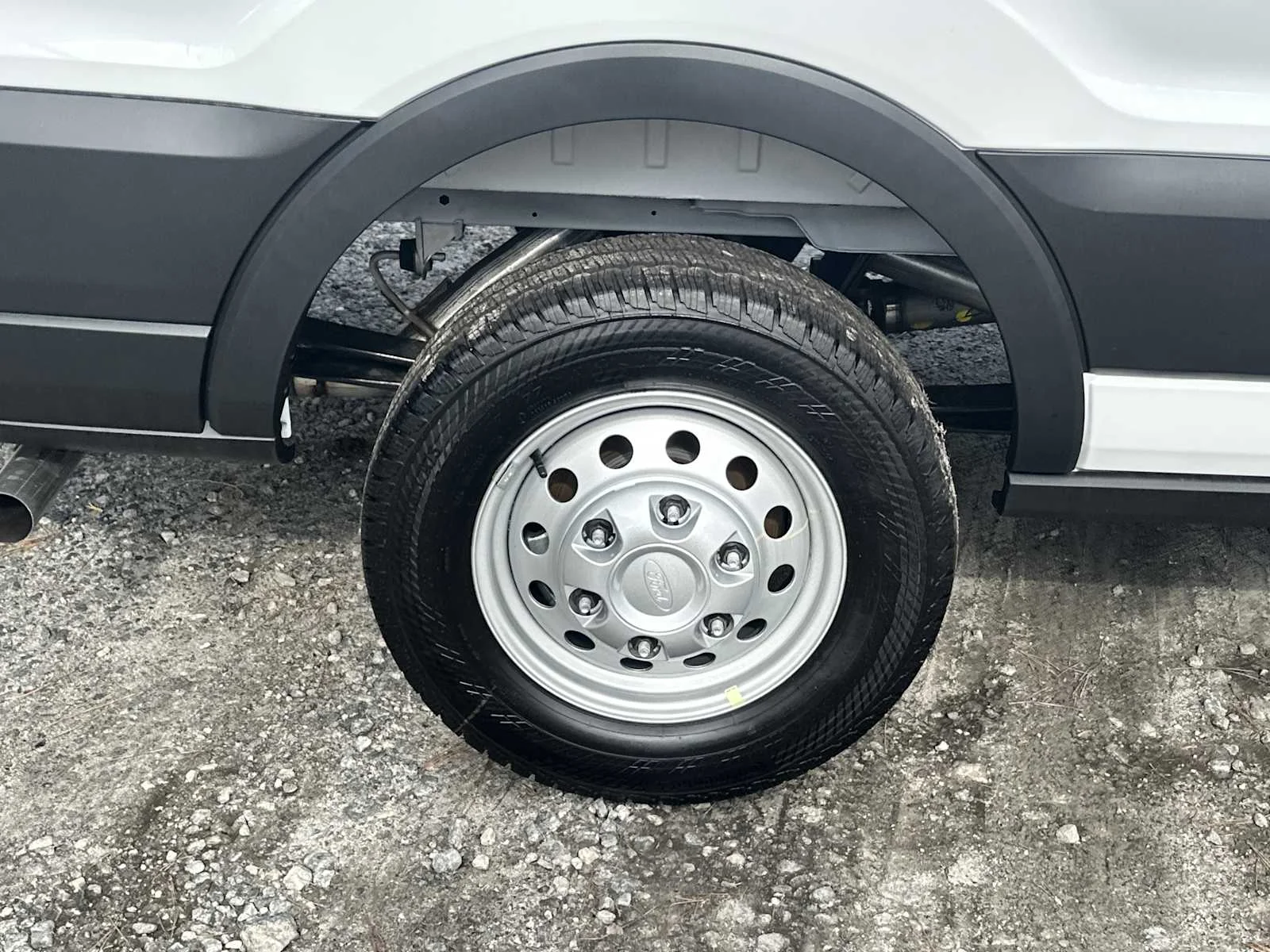New 2026 Oxford White Ford Cargo Van image 19