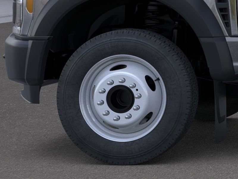 2025 Ford F-450 Super Duty Chassis Cab XL - Photo 19