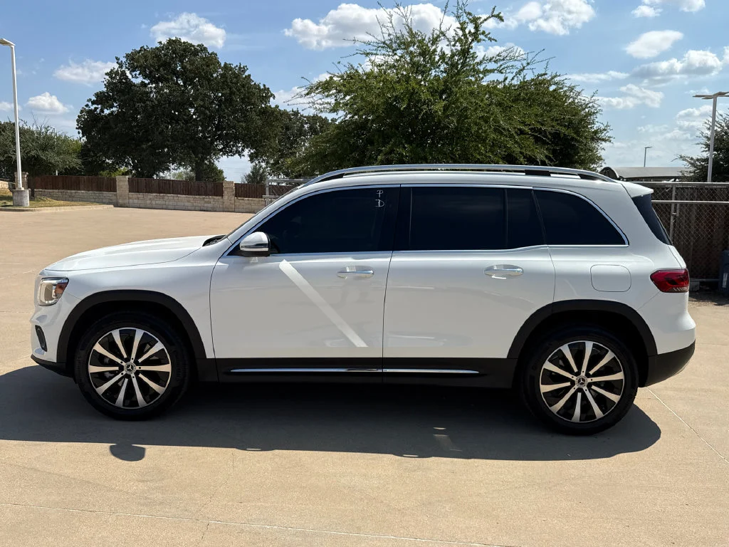 Used 2021 White Mercedes-Benz GLB 250 image 5