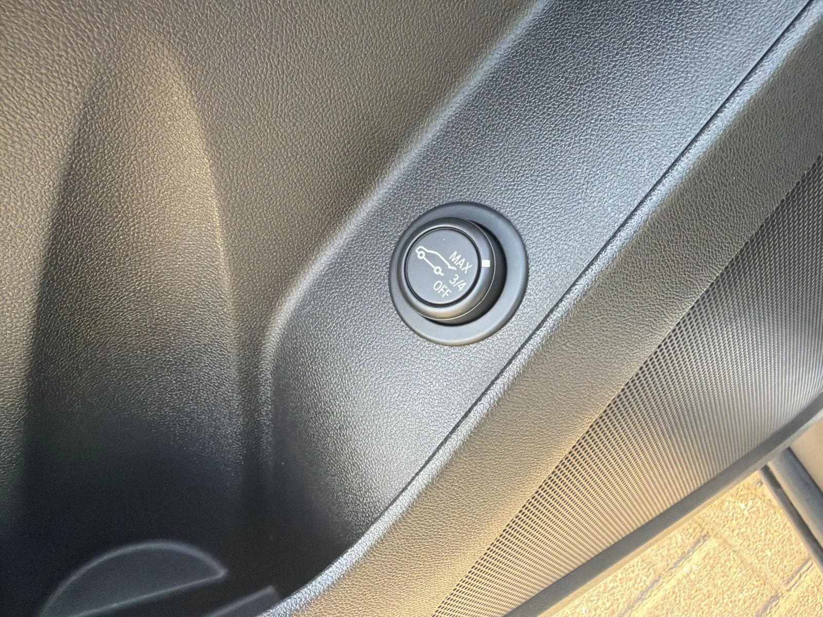 Used 2022 Summit White Chevrolet LT image 13