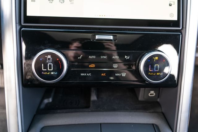 Used 2025 Gray Land Rover S image 30