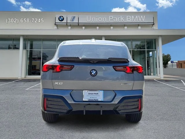 New 2026 Skyscraper Grey Metallic BMW xDrive28i image 5