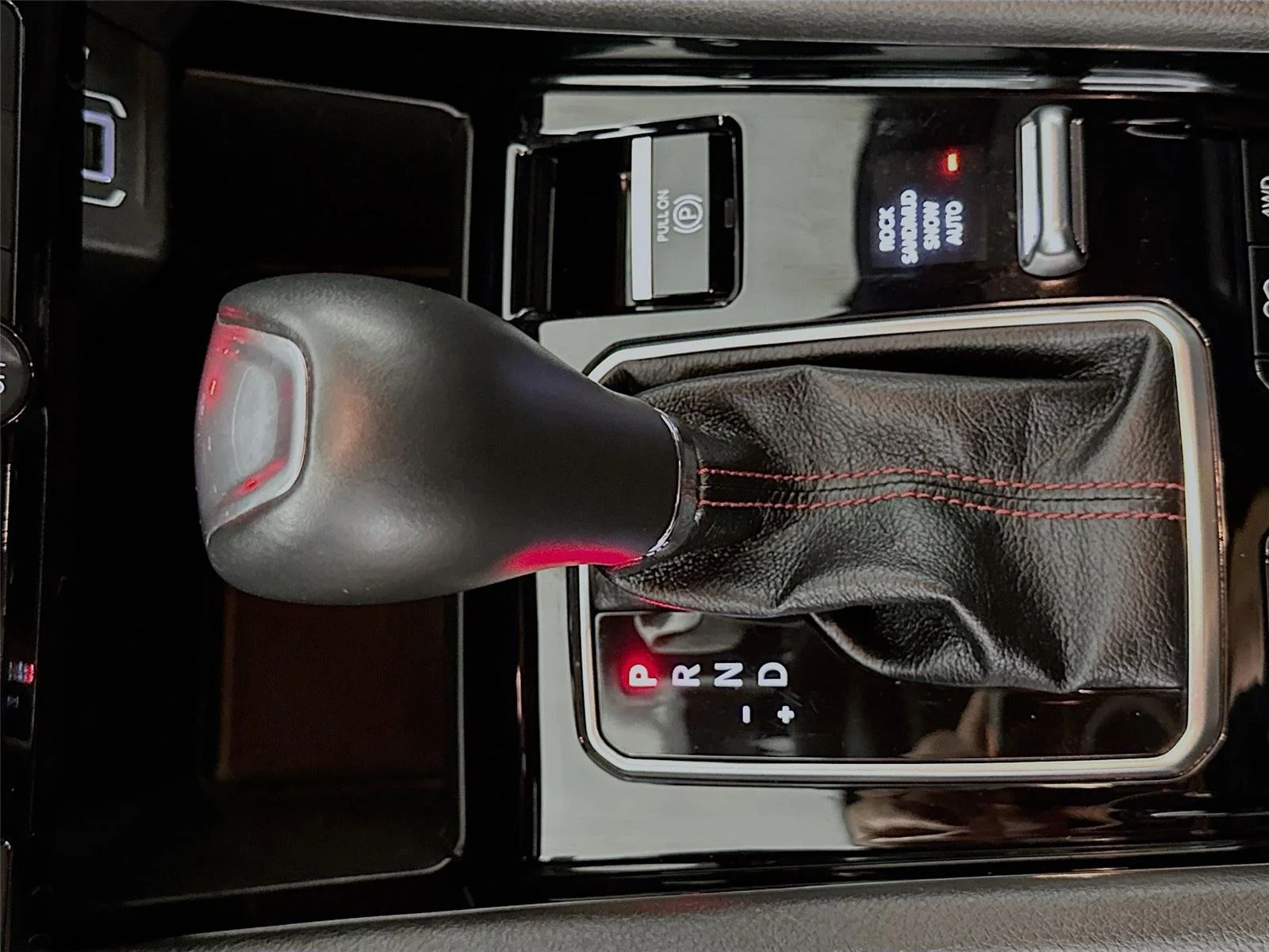 2025 Jeep Compass Trailhawk - Photo 15