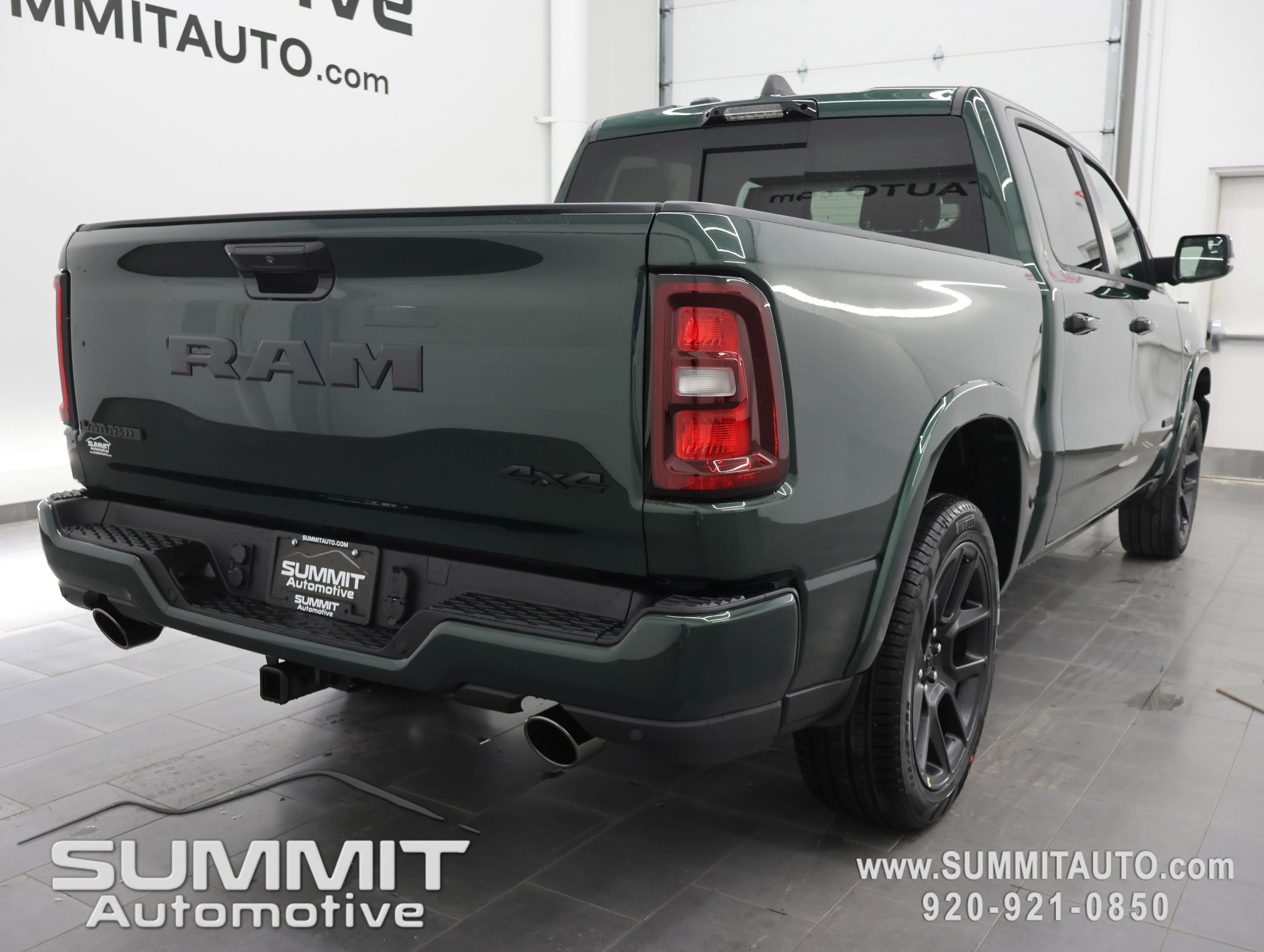 New 2026 Serrano-Green Metallic Exterior Paint RAM Laramie image 4