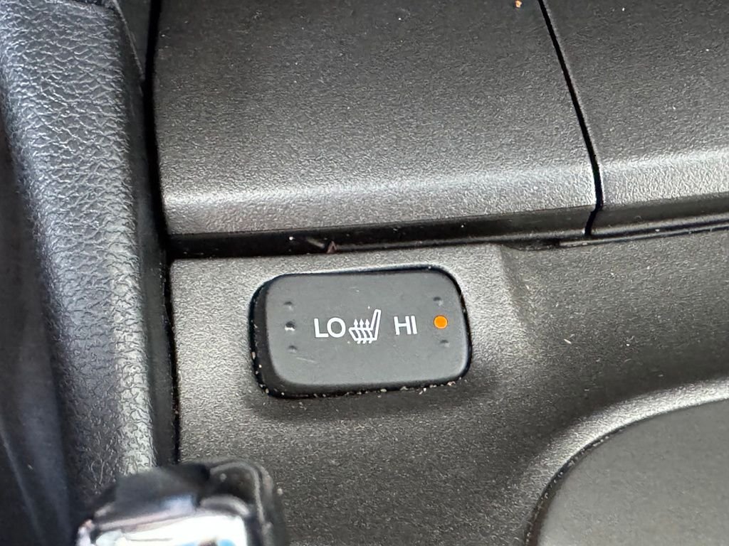 Used 2010  Honda EX-L image 32
