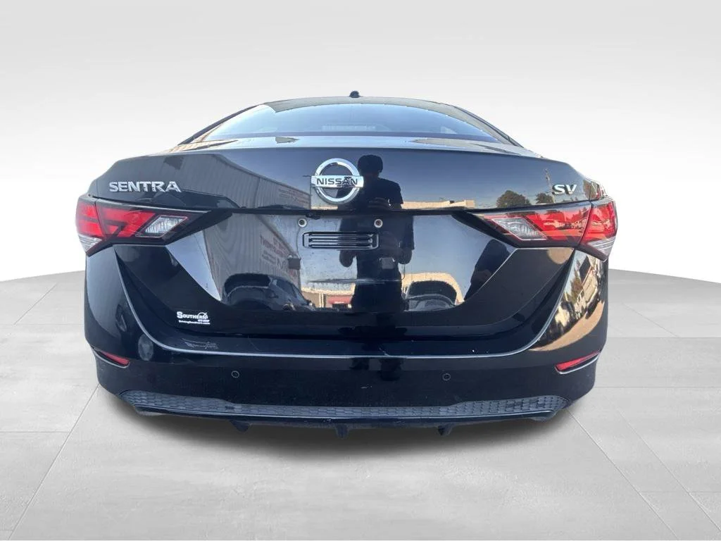 Used 2021 Black Nissan SV image 4