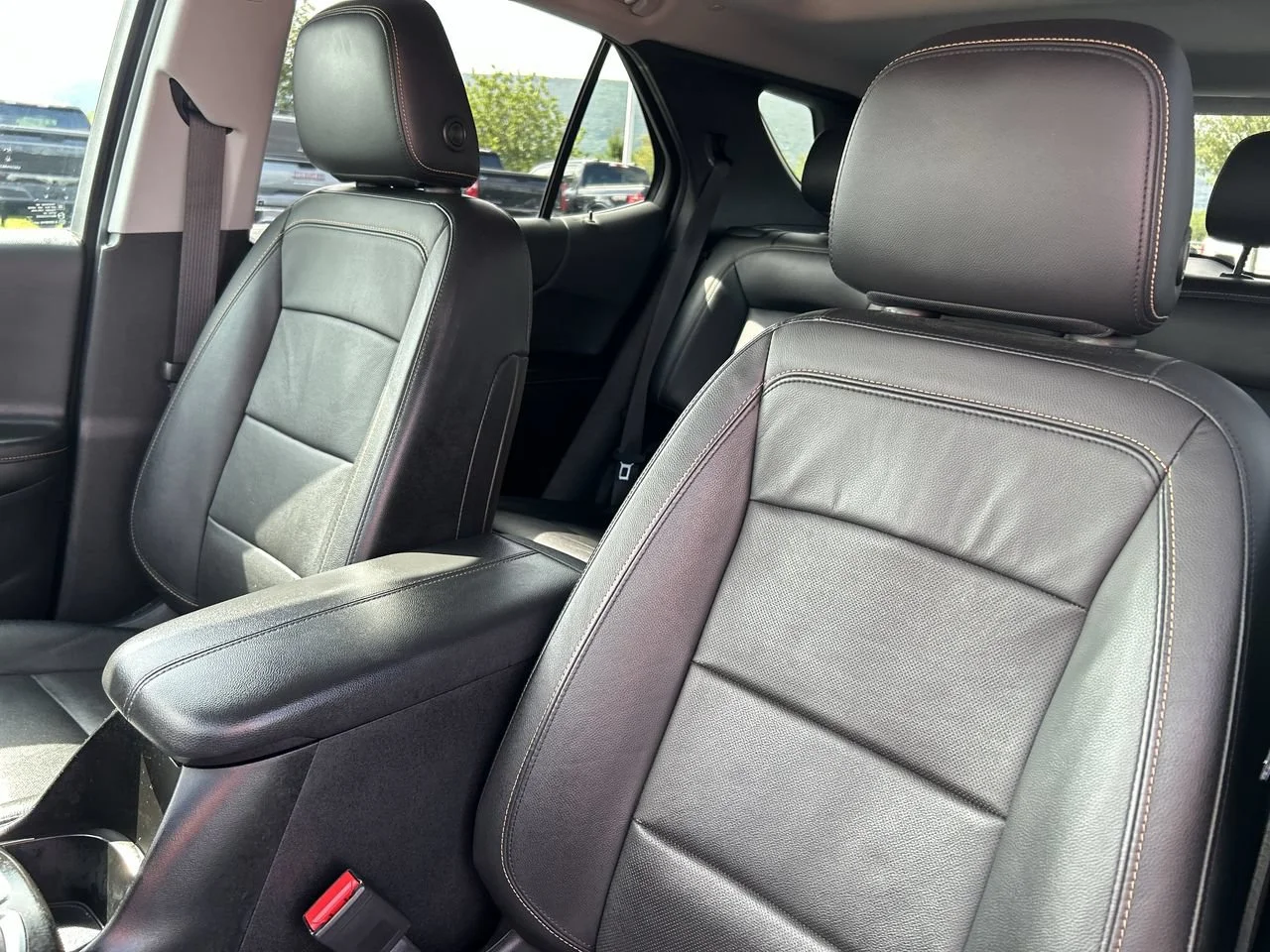Used 2020 Midnight Blue Metallic Chevrolet Premier image 23