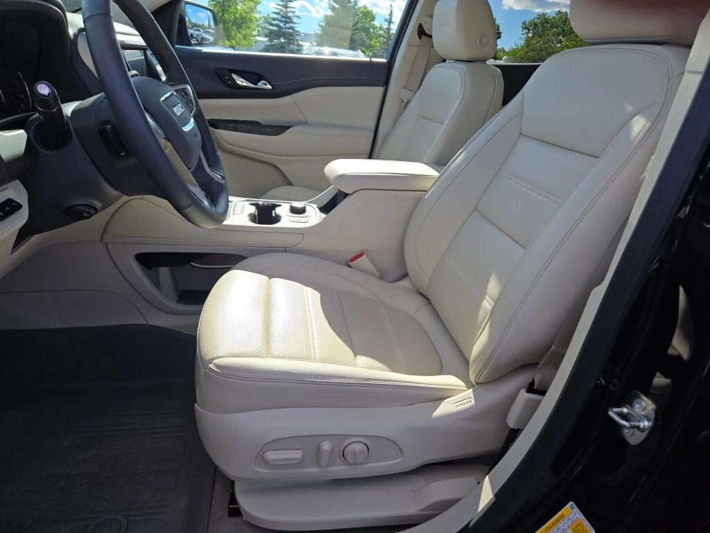 Used 2023 Black GMC Denali image 25