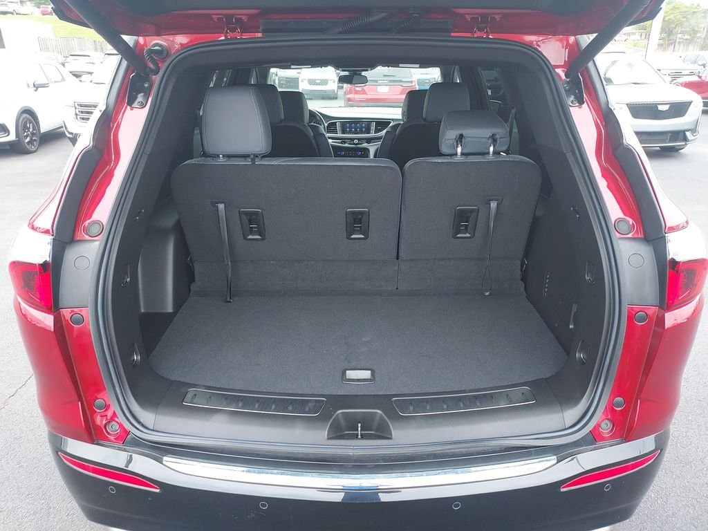 Used 2024 Red Buick Essence image 9