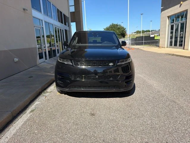 Used 2023 Santorini Black Metallic Land Rover SE image 2