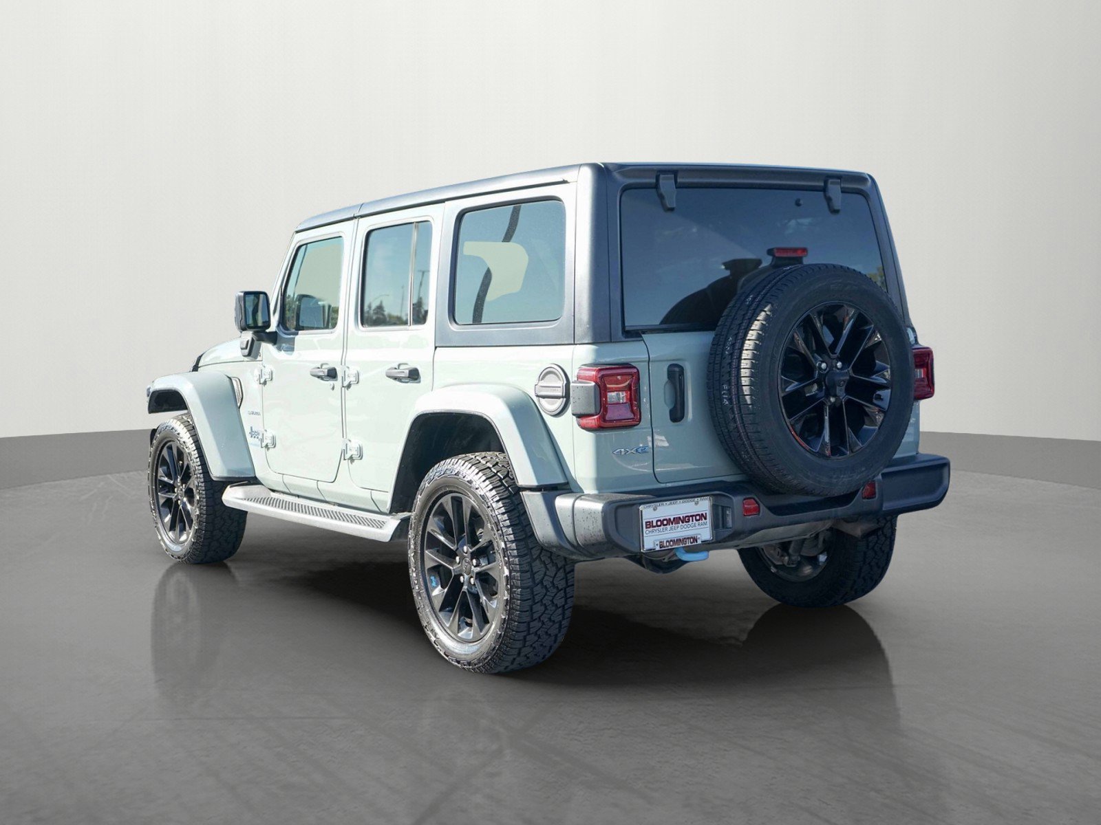 2023 Jeep Wrangler Sahara 4xe photo 4