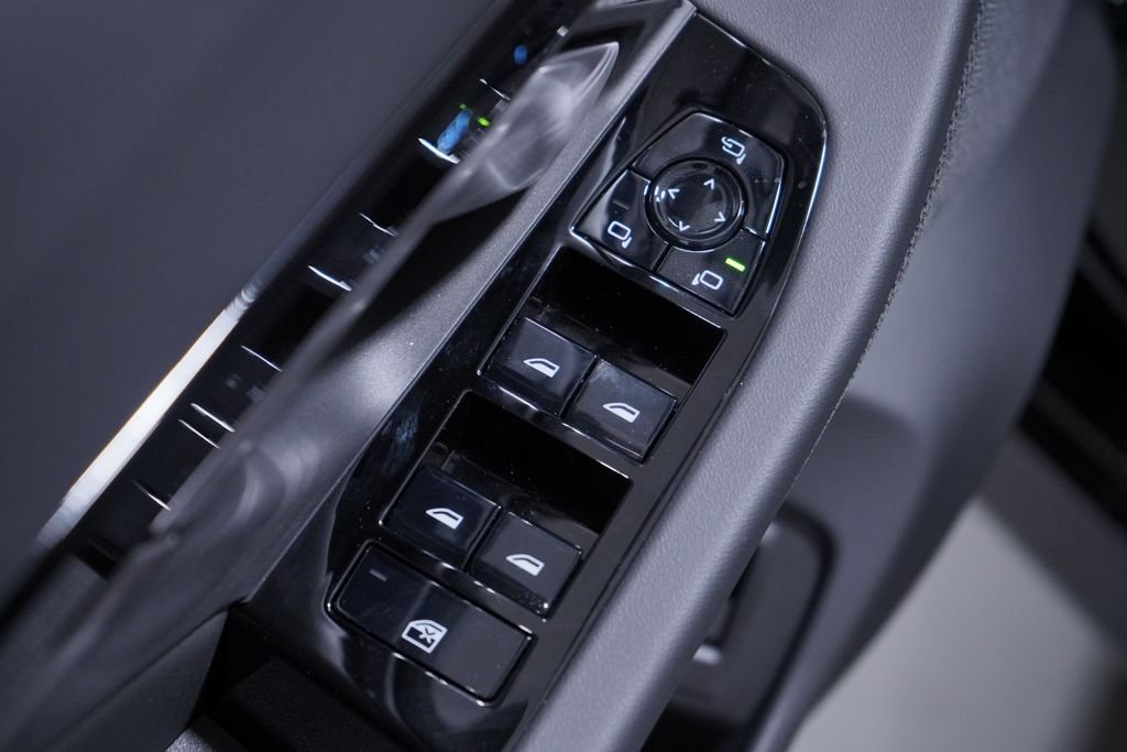 Used 2026 Black Sapphire Metallic BMW 530i image 16