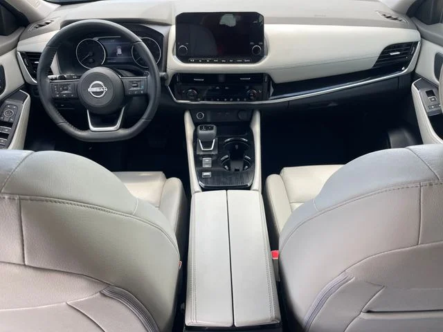 Used 2023 Blue Nissan SL image 12