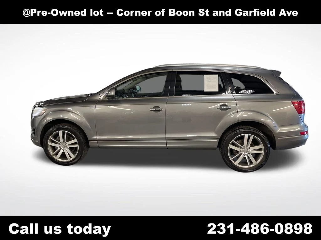Used 2013  Audi  image 2
