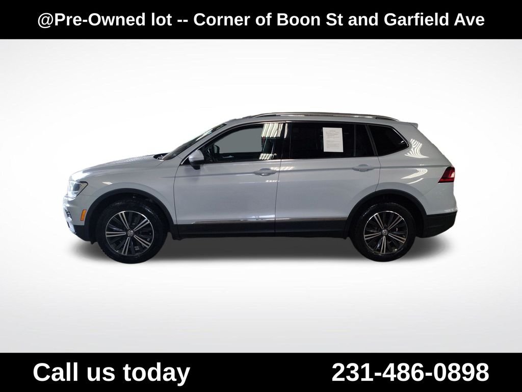 Used 2018  Volkswagen 2.0T SEL image 2