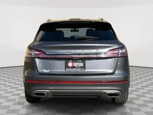 Used 2022 Gray Metallic Lincoln Reserve image 4