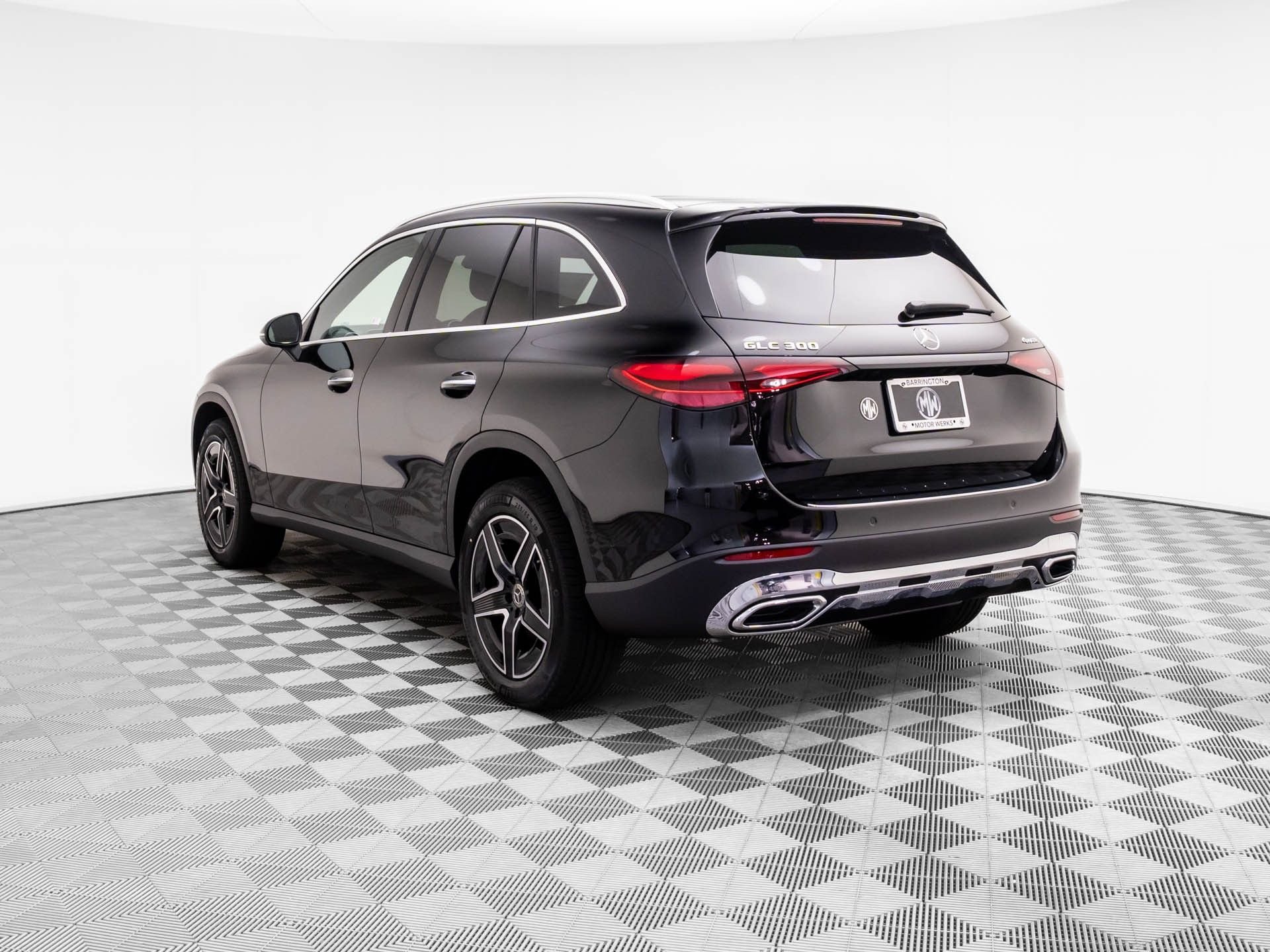 New 2026 Black Mercedes-Benz GLC 300 image 3