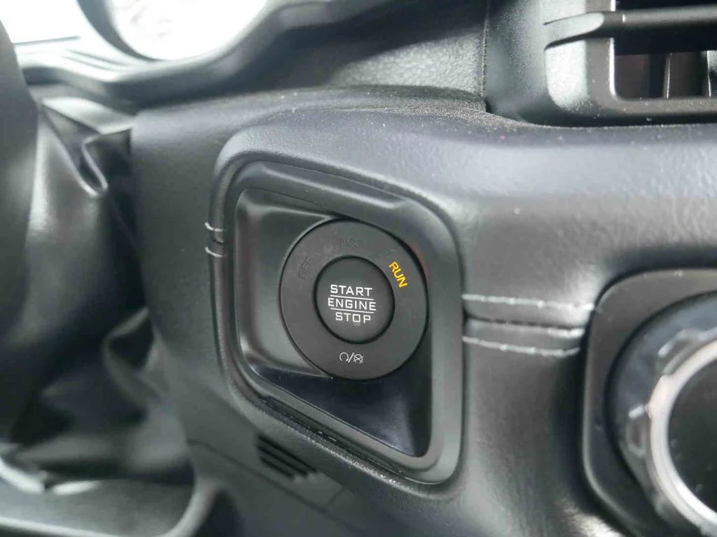 Certified Used 2025 White Jeep Sahara image 28
