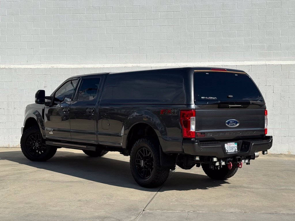 Used 2019 Magnetic Ford Lariat image 3