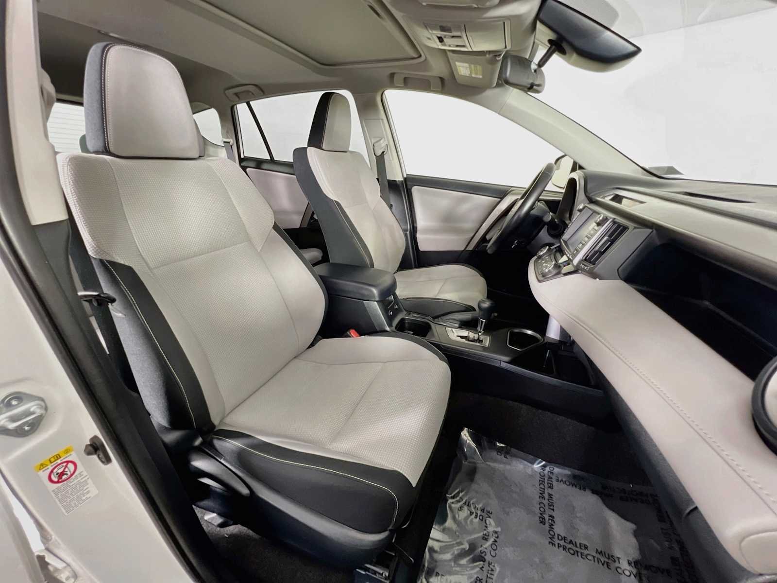 Used 2017 Super White Toyota XLE image 27