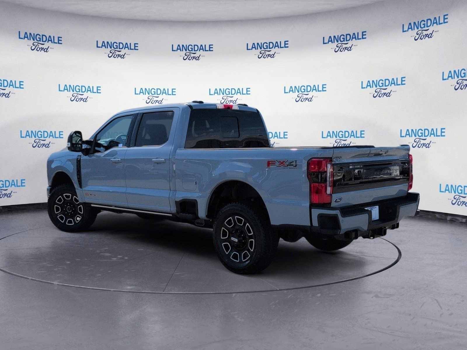 2026 Ford F-350 Super Duty Platinum - Photo 9