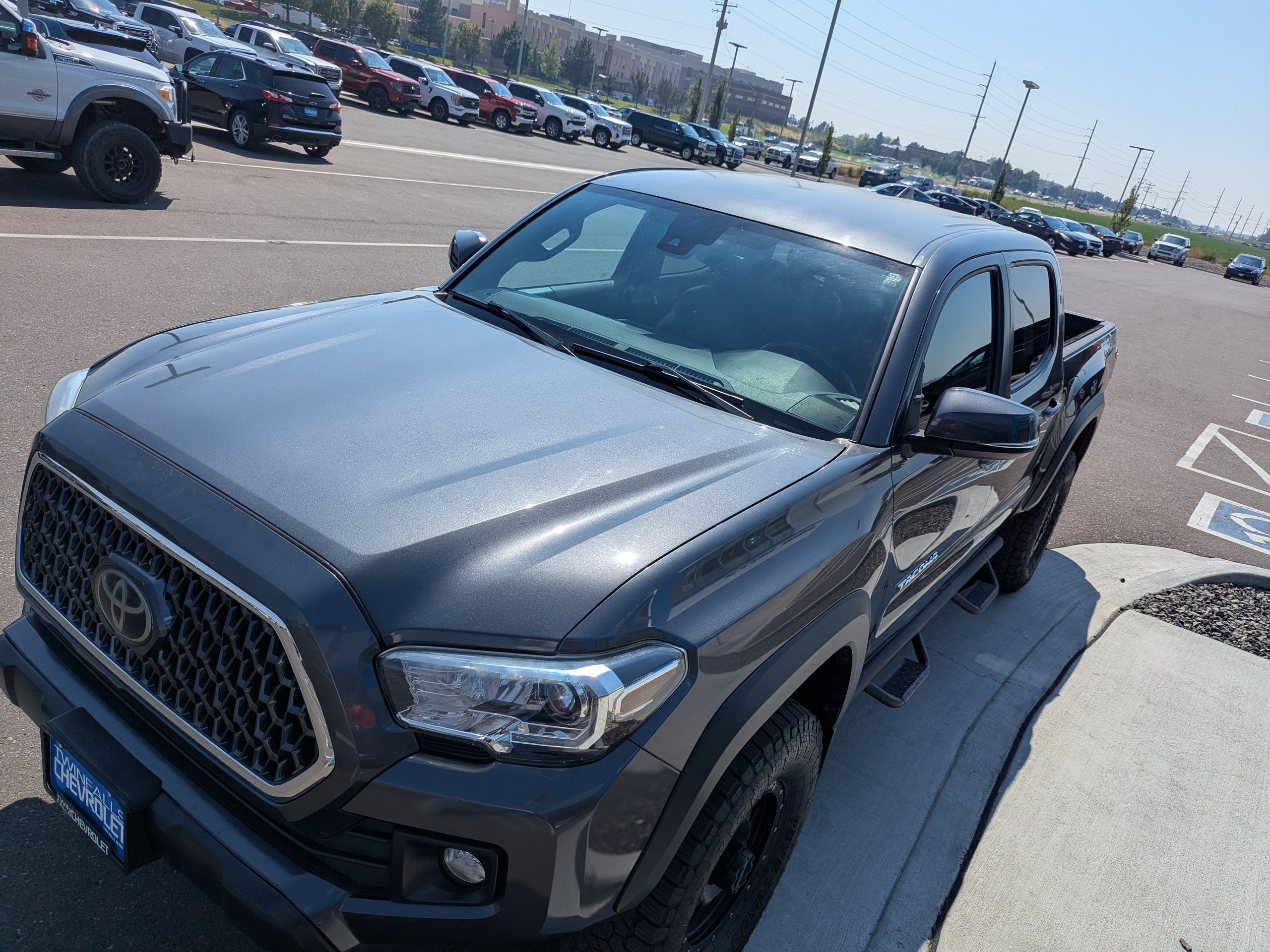 Used 2018  Toyota SR image 8