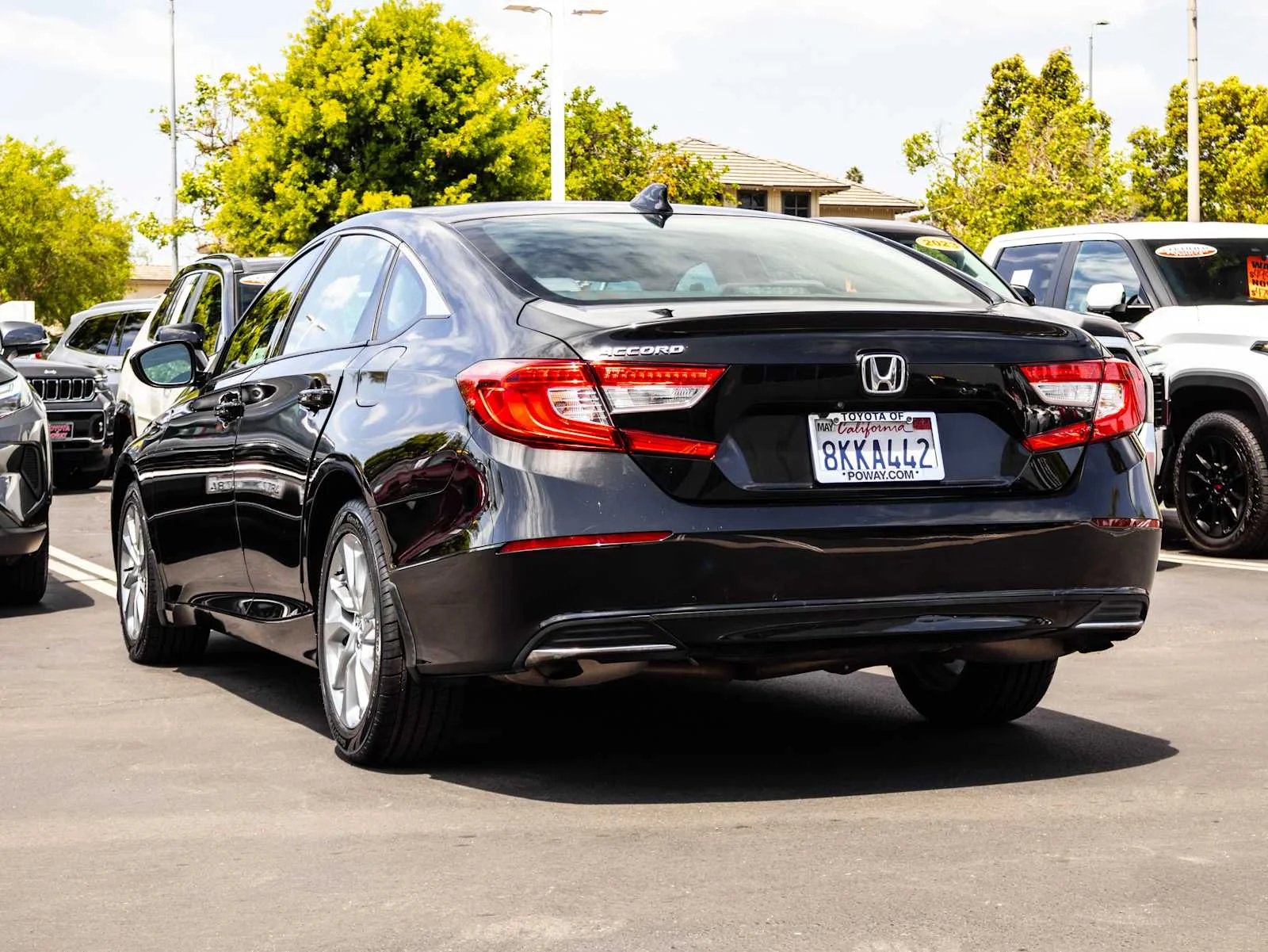 Used 2019 Crystal Black Pearl Honda LX 1.5T image 9
