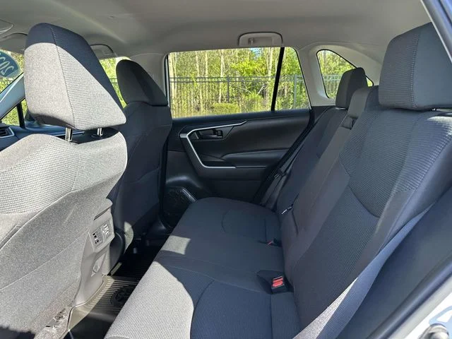 Used 2023 Ice Toyota LE image 11