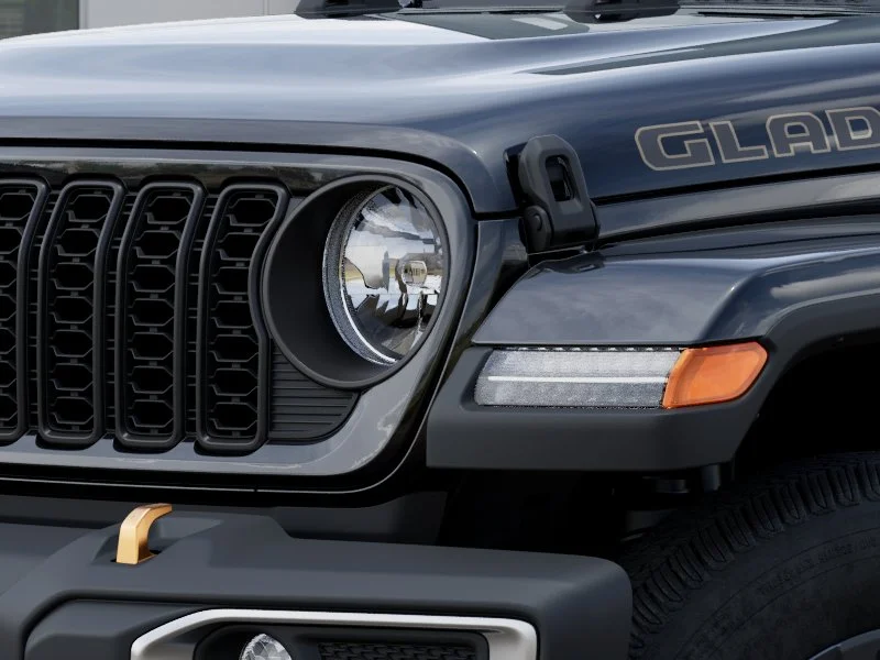 New 2026 Black Clear-Coat Exterior Paint Jeep 85th Anniversary Edition image 44