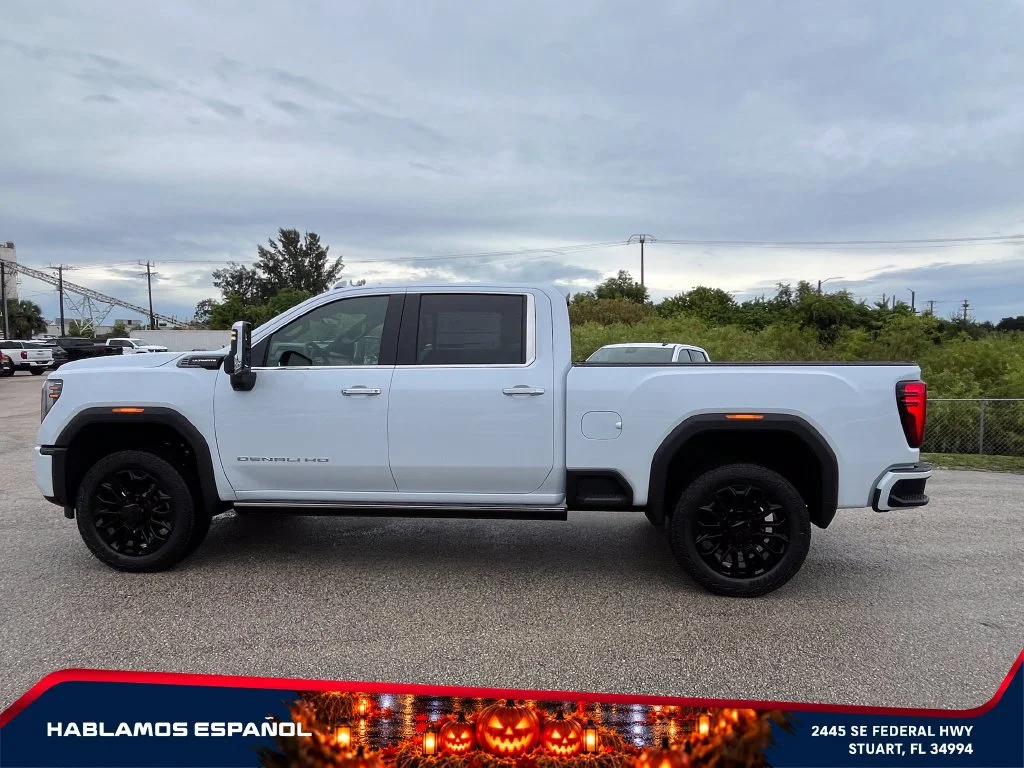 New 2026 Glacier White Tricoat GMC Denali Ultimate image 4