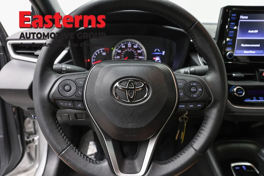 Used 2022 Silver Toyota SE image 10
